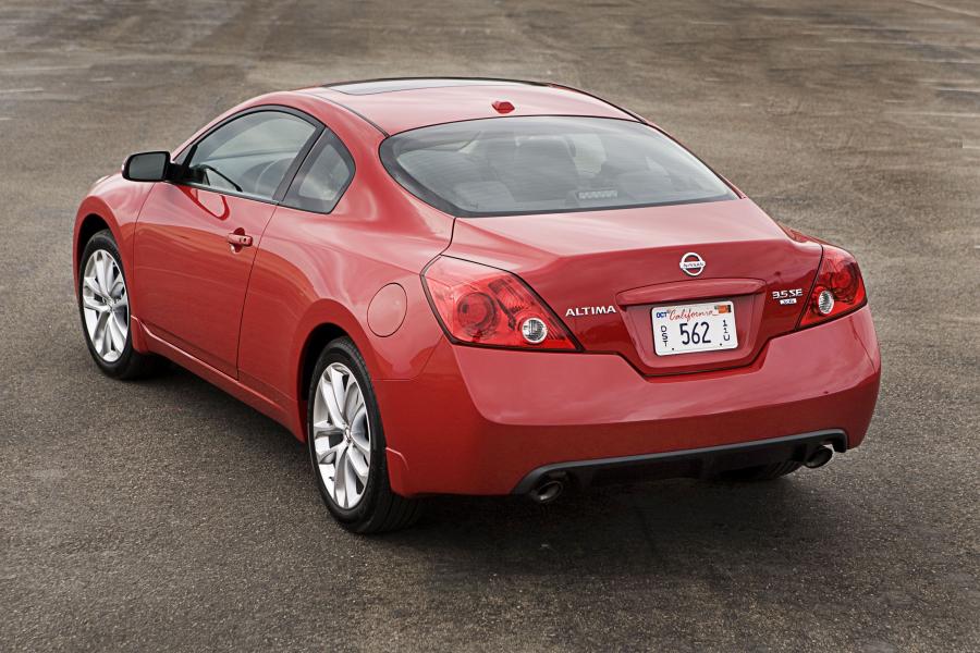  Nissan Altima Coupe (U32) 2008 года  (фото 10 из 54)